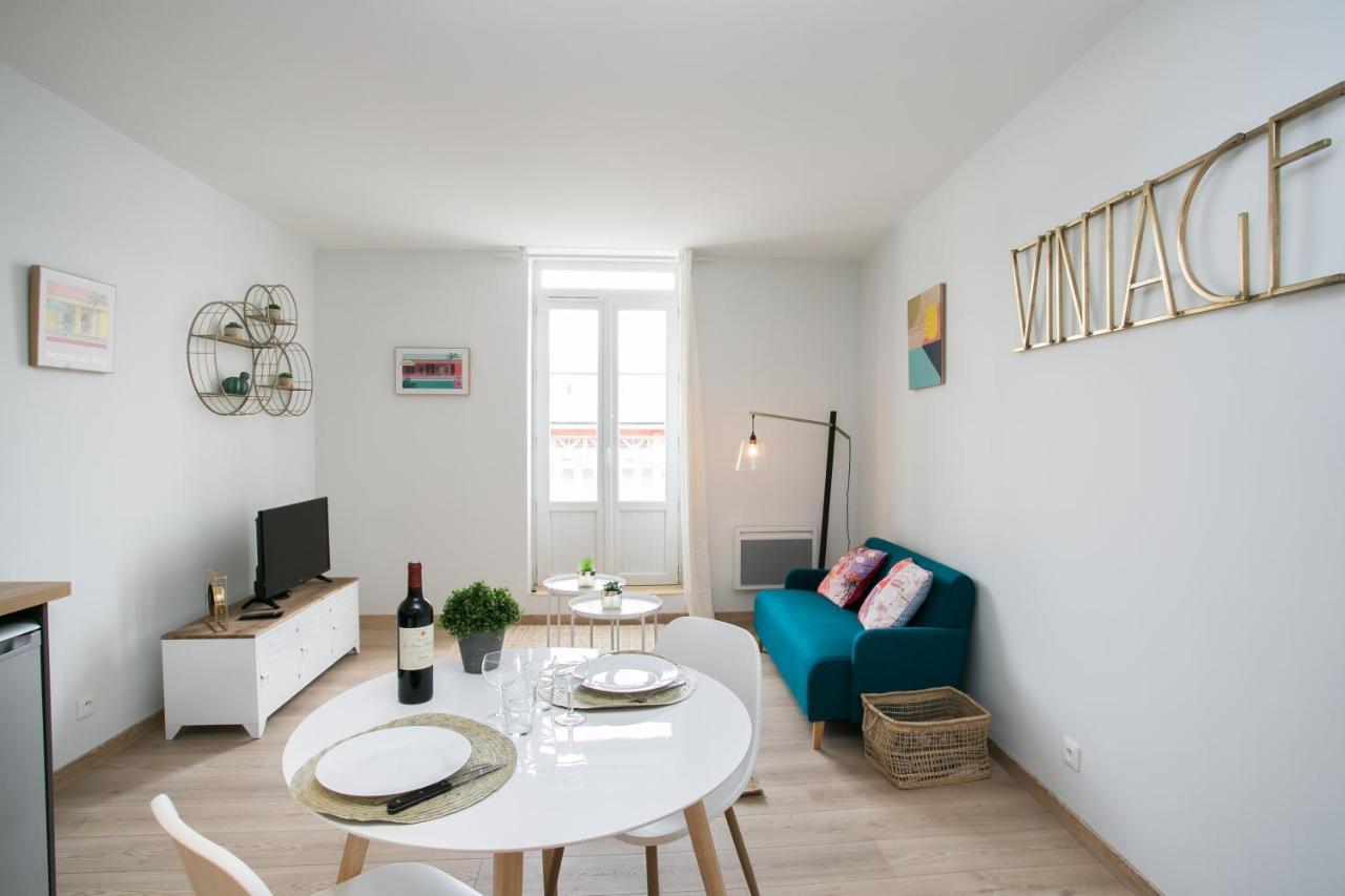 Logis Des Halles Du Coderc Apartamento Périgueux Quarto foto